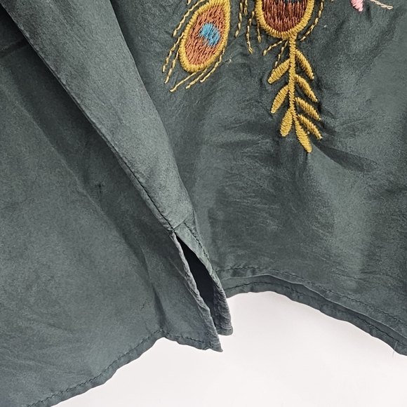 Johnny Was Embroidered Forest Green Blouse Size Large - Picture 9 of 15